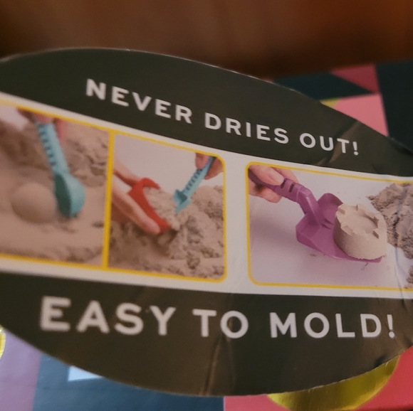 FAO SCHWARTZ rare magical moulding sand - Picture 2 of 3